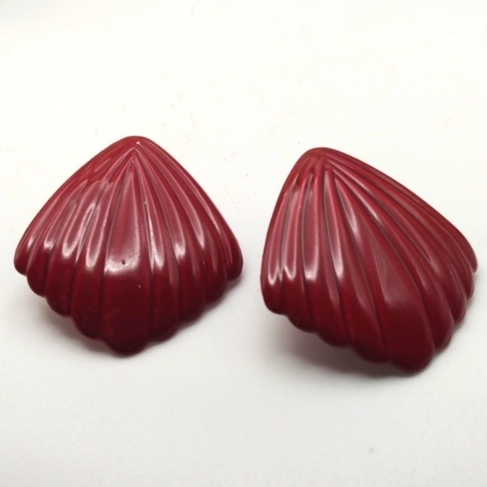 Victorian lady shell‎ fan red earrings E246